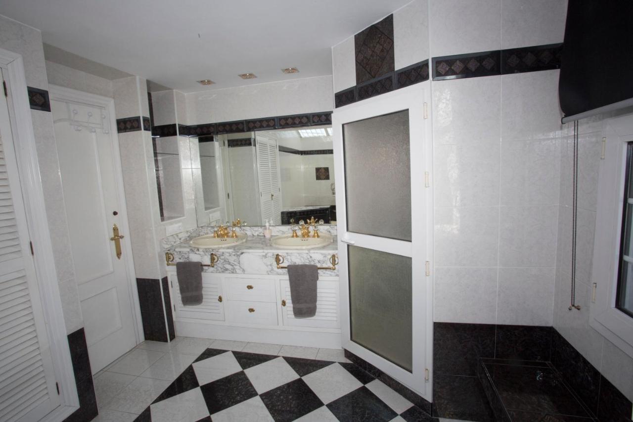 Alojamiento El Chaparro Barbate Junto A La Venta El Loro Ngoại thất bức ảnh